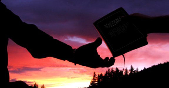scripthandout-ws Handing out Scriptures